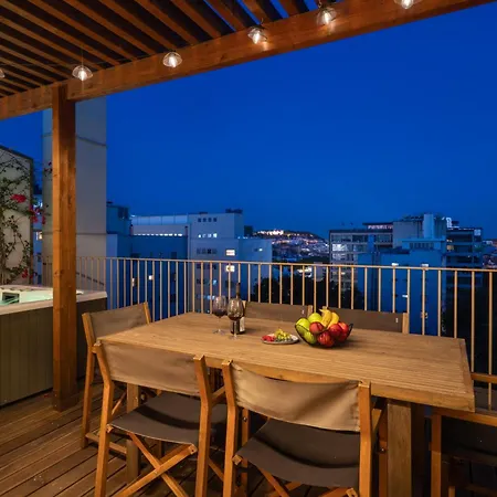 Lägenhet The Skyline Penthouse By The Portuguese Butler *